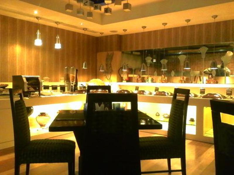Hotel The Madison Nowe Delhi Zewnętrze zdjęcie