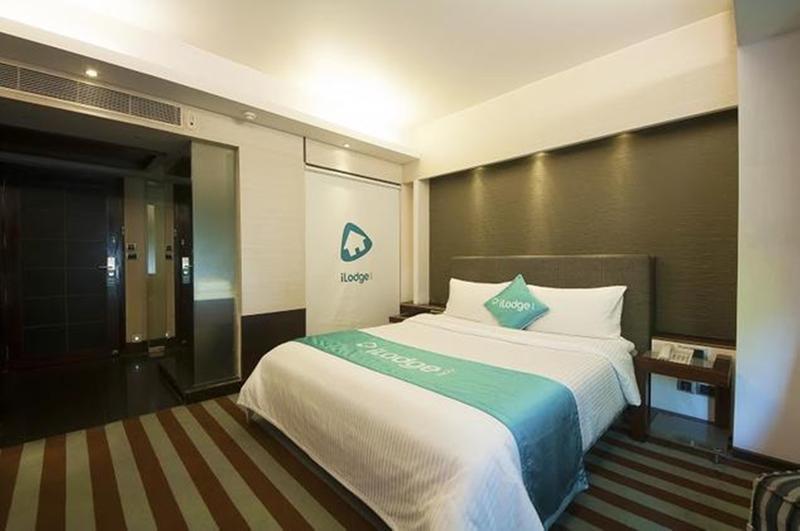 Hotel The Madison Nowe Delhi Zewnętrze zdjęcie