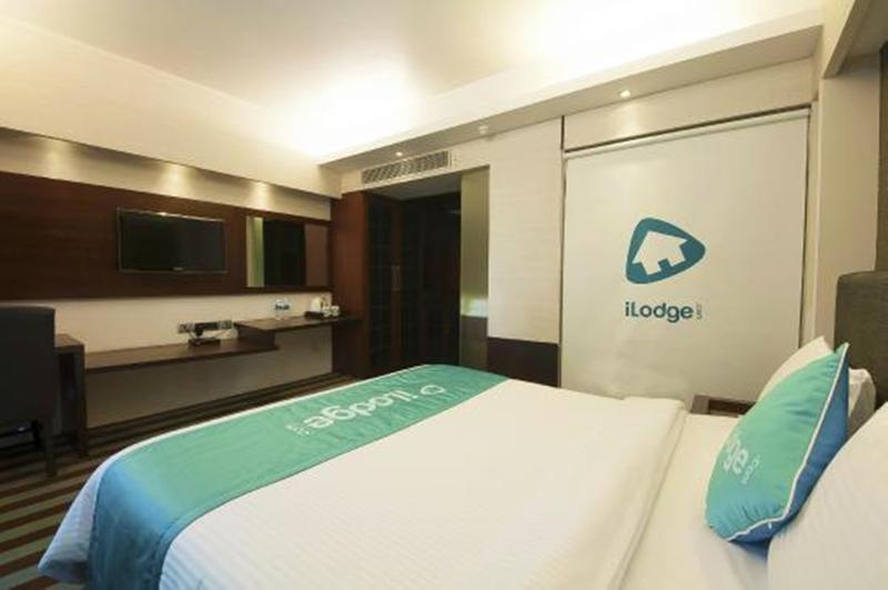Hotel The Madison Nowe Delhi Zewnętrze zdjęcie