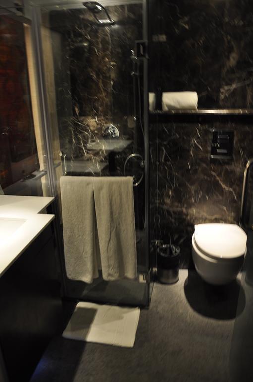 Hotel The Madison Nowe Delhi Pokój zdjęcie