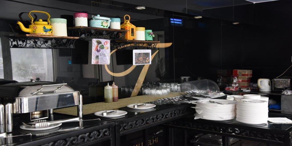 Hotel The Madison Nowe Delhi Zewnętrze zdjęcie