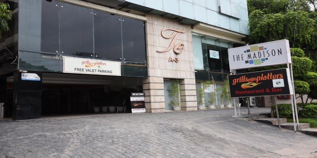 Hotel The Madison Nowe Delhi Zewnętrze zdjęcie
