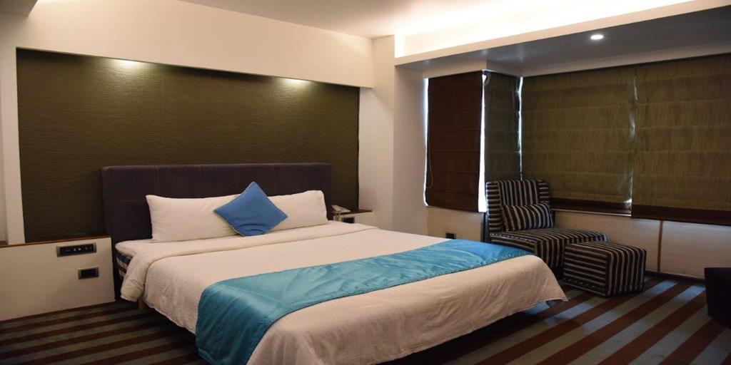Hotel The Madison Nowe Delhi Zewnętrze zdjęcie
